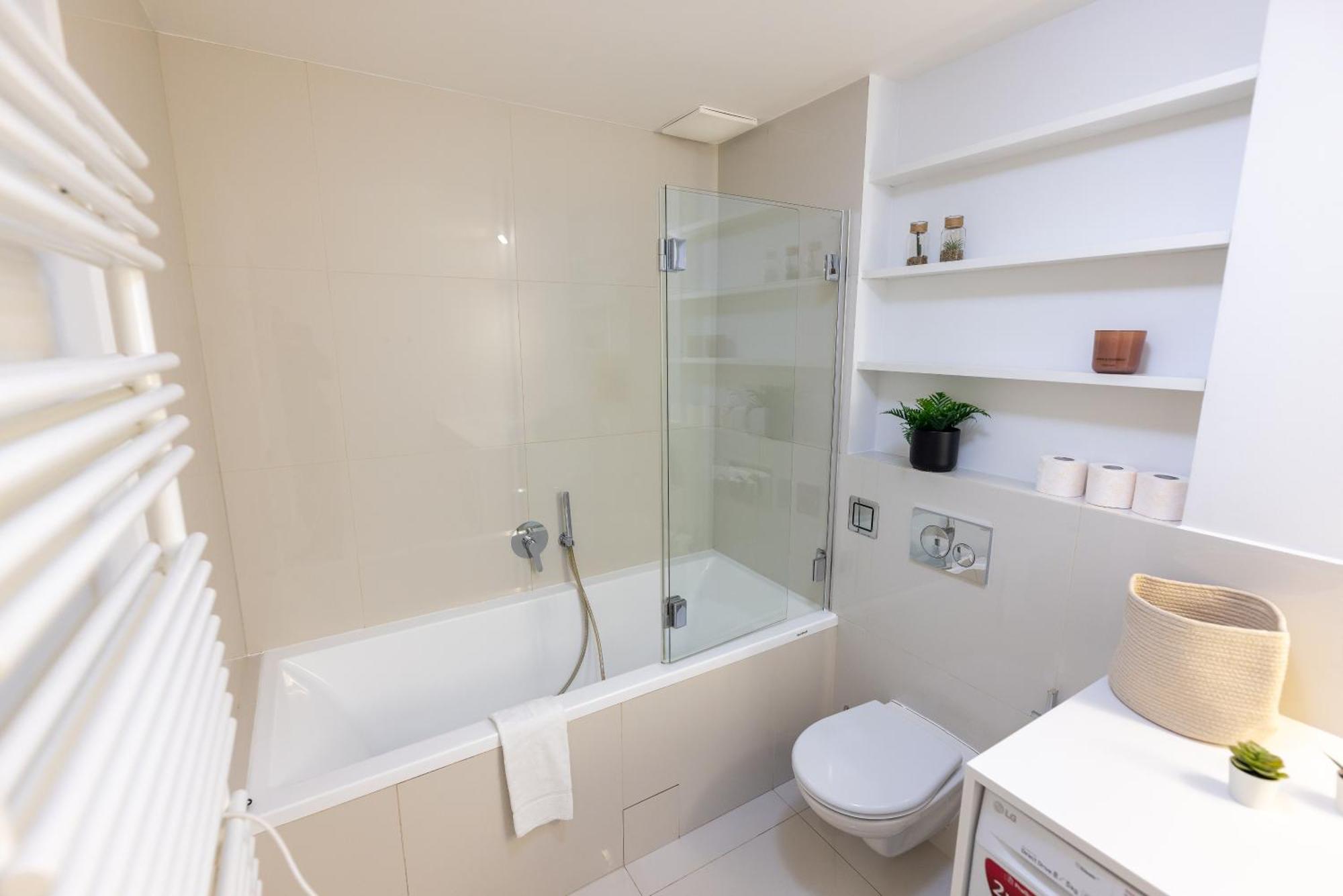 Chic & New Town By Subway Apartamento